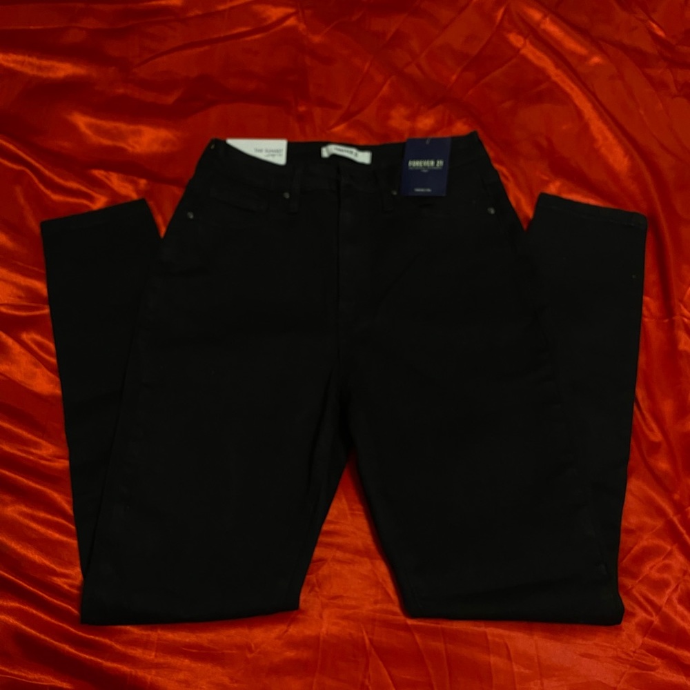 Forever 21 curvy fit black jeans